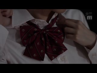 淫荡的抠穴让我无法出声，爱液流得像丝一样，我被迷倒了 泉百华 MIDA-126
