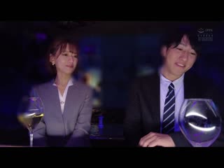 总是准时下班回家的妻子说着今天要加班结果到隔天早上都还没回来。深夜加班NTR 希岛爱理 ADN-501