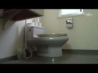 THE 未公开 超低级厕所自慰 3 caribbeancom111716-305