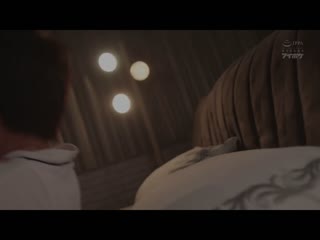 新入社员欢迎会喝醉酒的我被公司柜姐带回家榨取精子到早上的一夜。 明里紬 IPX-904