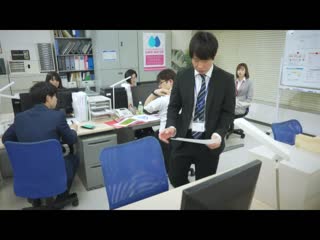 平常严厉但在二人独处时…变成微笑想要肉棒的撒娇痴女上司 黑川堇 ROYD-099
