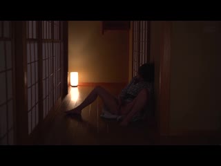 棉被裡忍住声音抽插性交声音还是外漏快要出包的不伦生活 川上奈奈美 DVAJ-449