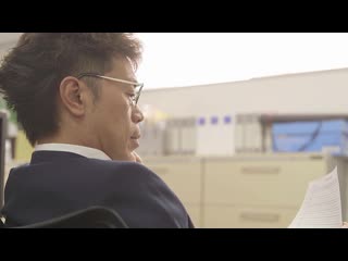 帮助我的人事部小葵被侵犯看到郁勃起。 葵司 SSNI-567