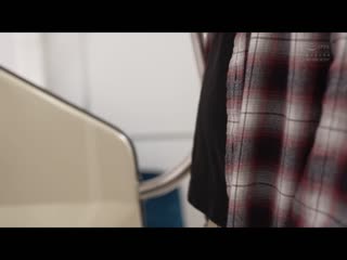 无自觉J罩杯着衣巨乳吸引痴汉师 被下即效性春药在车内潮吹大洪水即使到了终点站也无人救助… 樱茉日 EBOD-981