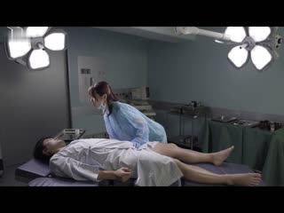 偷窥传言可爱巨乳性感专门夜勤护理师伊藤一手拿手电筒一手帮患者性处理巡逻的我…… 伊藤舞雪 CAWD-589