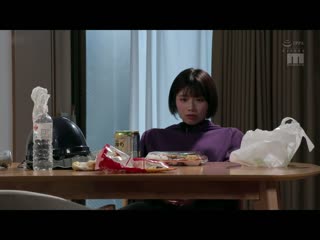 总是高傲的肌肉系女上司，让我看到她流汗无防备的胸部与寂寞的素颜发情了，展现欲望暴走抽插，贪婪般疯狂抽插中出… 石原希望 MIDV-824