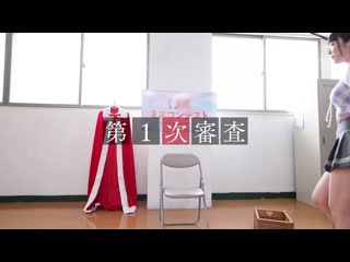 新人 女子大学生选美比赛决选选手 震撼AV出道 活跃于杂志和社群媒体走秀的模特儿，她终于要拍片啦！！ 浦上日纪 MIDV-956