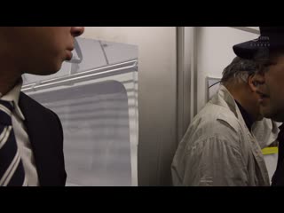 通勤路上天天被痴漢騷擾… 被附近惡劣小鬼輪流欺負的N罩杯巨乳人妻 ~ 城崎百瀨 JUR-460