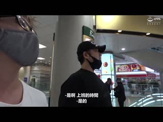 假企划搭讪！出勤途中OL要不要来拍片啊？稍微叫住后伤心超M美女被钓上 天马唯 FOCS-045