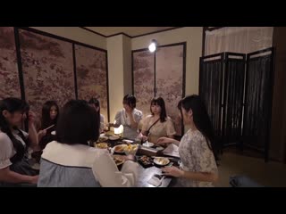 同窗会蕾丝边NTR ～让恋心失控的绝伦好友声杀让我持续高潮，直到夜裡性交让我堕落成蕾丝边的婚前巨乳美女～ 小坂日葵 胡桃樱 BBAN-521