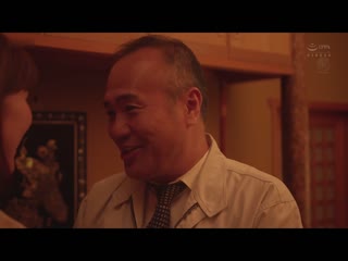 儿子返乡中、沉溺在爱情宾馆做爱的中年夫妇。 松嶋保奈美 ROE-038