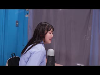 親友之間潮吹對決！電動按摩棒雙輪車☆朋友互推對決！無法忍受精準陰蒂責磨而潮！潮！大量噴發！立刻被插入，在朋友面前羞恥中出SEX！抖動大高潮！自拍魔鏡號～由真奈＆一香篇～ TOTTE-248