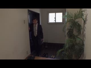家庭内与我分居的妻子带了男人回家，从墙壁传来的喘息声让我勃起无法停止，想要与妻子做爱 那贺崎雪音 DVAJ-684