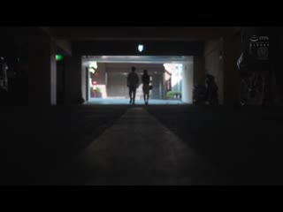 让她被睡走、串刺轮姦 爱如妻子的最爱，请尽情侵犯到深处― 市来真寻 JUR-181