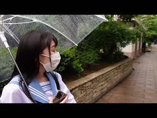 放学后。不擅长拒绝的女子被强迫带走、被大叔们包围、持续被精液颜射玷污…。 皆月光 MUDR-166
