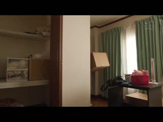 「继父的目的是身为女学生的我…」 母亲的再婚对像是噁心的偷拍魔… 日向夏 CAWD-333
