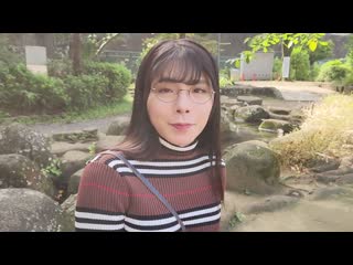 地味眼镜的事务员竟然是有鸡蛋有睾丸的痴女变性人，被强迫射精10发的事件。青井 HAZU-022