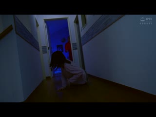 绝对服从3人的随心所欲性服务女僕 在不合理的肉棒调教之下，接受主人的所有，主动献出身体，为了让主人满意，开始了献身奉献的美少女们。 REAL-922