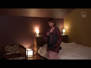 中年大叔轮流轮姦NTR 在员工旅行喝醉酒的我身旁被轮替肉棒抽插持续高潮一整晚的新妻 小岛南 SSIS-665