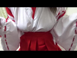 拜拜完後讓I罩杯女友穿上巫女服乳交夾射與口爆… FC2-PPV-1022799