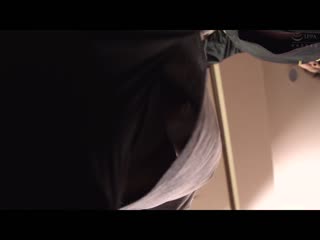 巨乳瑜珈教练17人 大胆姿势胸部走光露奶穴！ UMD-908