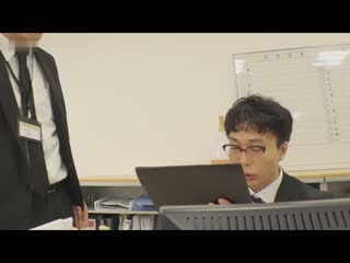 以偷拍自慰为要胁让人成为肉便器、结果我反被当作性处理宠物开苞破处的巨乳上司甘甜陷阱 小花暖 ROYD-110