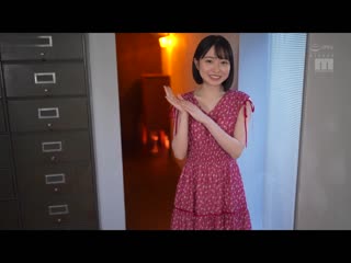 新人 专属 20歳 看起来像这样、经验人数一人就读名门私大的理系美少女蛮腰女神AV出道 小栗美优 MIDV-223