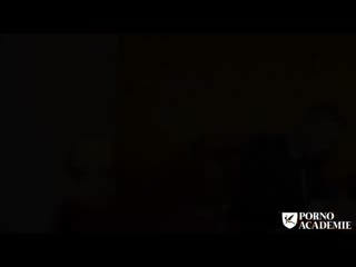 色情學院 2 – 每日課程：性感教師
