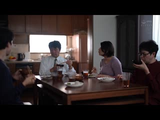 家人们都出外工作后，与母亲在家独处的近亲相姦日常―。 赤井美希 ROE-311