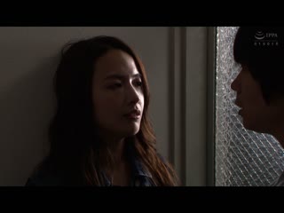 一个月禁欲快要爆发的我与离家的女友闺密沉溺在外遇性爱女友不在的夜晚 向井蓝 HOMA-109