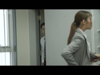 在出差处与讨厌上司住同房… 从早到晚持续性骚扰性交的一夜 早野诗 SSIS-386