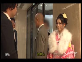 20岁的区别！成人式被抽插搞上的美少女 - 西野亚子
