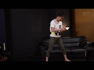 AV业界联谊！3 皆月光 凉花胡桃 杏羽花莲 花井滴 ～AV业界关係男女展开8P大乱交的大宴会！ EMAZ-399