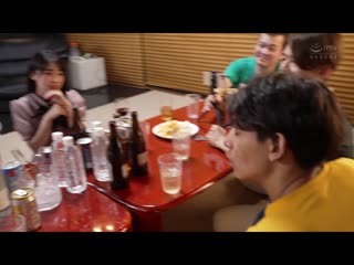 AV业界联谊！3 皆月光 凉花胡桃 杏羽花莲 花井滴 ～AV业界关係男女展开8P大乱交的大宴会！ EMAZ-399
