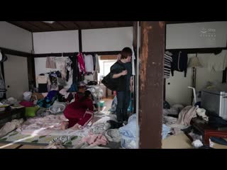 和邋遢性格的爆乳叔母，在令人作呕的垃圾屋裡疯狂做爱一週 北野未奈 MFYD-028