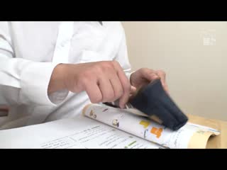 隐瞒双亲与继妹交往。 IENF-204