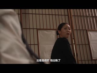 绝对不能出手的危险美丽姊姊与我是没有血缘关係的继姊弟…。 被姊弟关係绑住的两人、沉溺在禁断中出不伦的夏日。 青田悠华 JUL-806