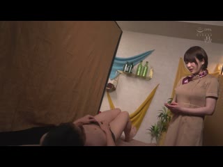 魔镜NTR美容沙龙 旁边美乳苗条女友被睡走时，我无法抗拒大奶姊姊的淫技，只好无套中出肏下去 辻井穗乃果 木下日葵 HSODA-051