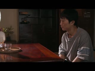 睽违数年返乡的我、与憧憬的大嫂一面挥汗一面做爱。 白峰美羽 ATID-557