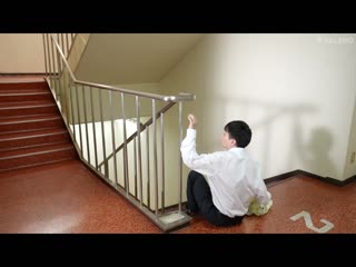 「只让你看。不给你摸。」 看着憧憬同学做爱的我今天也在一旁…本郷爱 FSDSS-458