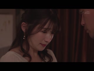 出外景回家住同房NTR 因大雪回不去东京的新人演员被阴险的中年导播粘着权力骚扰持续肉棒开发的一晩。 十束流羽 STARS-949