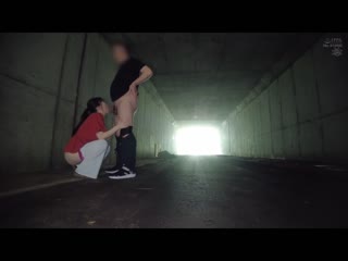 湿濡通透丁字裤散步 初次野外玩法有感觉对淫荡过头桃尻射精 SUN-074