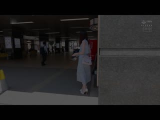 新人 喜欢骑乘位乳头激凸苗条母乳人妻中出AV出道 CHIYU HMN-275