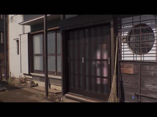 我与住宿的太太发生了肉体关係，虽然我差点被留级，但我还是在骯脏的公寓房间裡窝着做爱直到天亮。 美咲佳奈 DVAJ-658