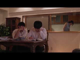 朝勃肉棒轮姦 我每天早上都被儿子的朋友们轮姦。澪真央 MEYD-996