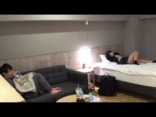 【沉迷女孩】警戒心为0的Gal系美少女无意识的露内裤让性慾爆发 SIMO-001