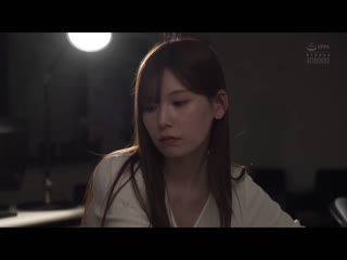 新人入社的西野、对不受欢迎的我如同恶女般玩弄侵犯。 明里紬 ADN-400