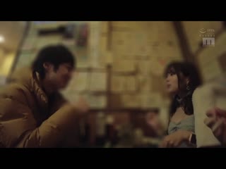 M男×看守NTR 有人会来所以赶快结束！ 为了能与总是喜欢的青梅竹马做爱担任把风的我、看着她持续被中出… 新井里真 MIAA-837