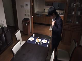绝对不能让老公发现的白昼絶叫 ～谜之整体师 不孕治疗 波多野结衣～ GNAX-039