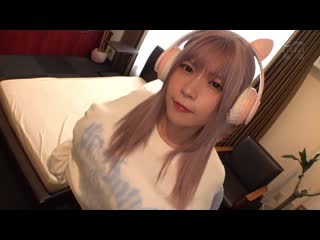萌袖 细身美脚 尽情中出 对从顺角色扮演少女猛烈抽插 绝对着衣性交 圆井萌华 MUKC-084